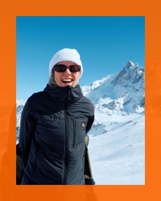 Štěstí je mít někoho, kdo vás dokáže rozesmát. Podívejte se, kdo je kolem vás… a držte se těch lidí pevně. Jsou tím...